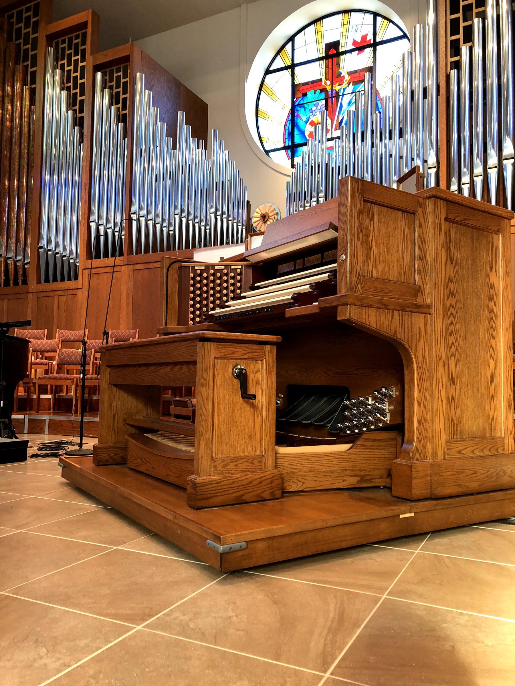 Allen organ at Lamb of God Lutheran Church, Flower Mound
